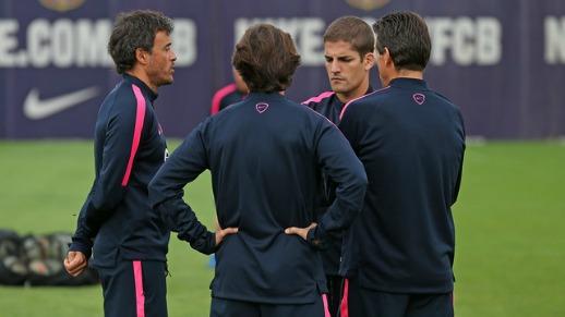 Luis Enrique, con su cuerpo técnico