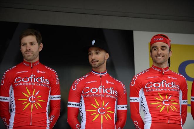 Presentación del equipo en la París-Niza, junto a Bouhanni.