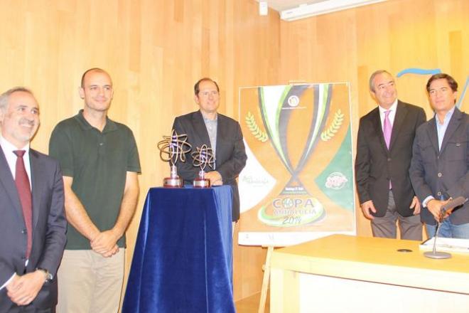 Las autoridades presenta el torneo en la Diputación.