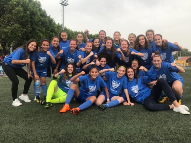 Las jugadoras celebran el campeonato.