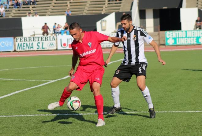 Juanfri, en primer término, anotó uno de los goles.