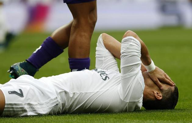 Cristiano Ronaldo, desesperado ante el Málaga.