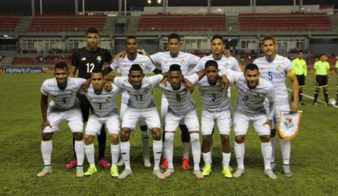 Chen, a la derecha, fue capitán en el duelo de su selección la pasada noche.