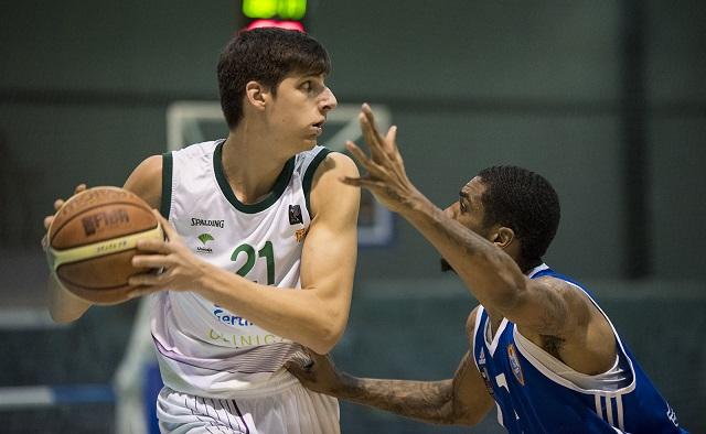 Lance del Clínicas-Tarragona. / Foto: Guille del Castillo.