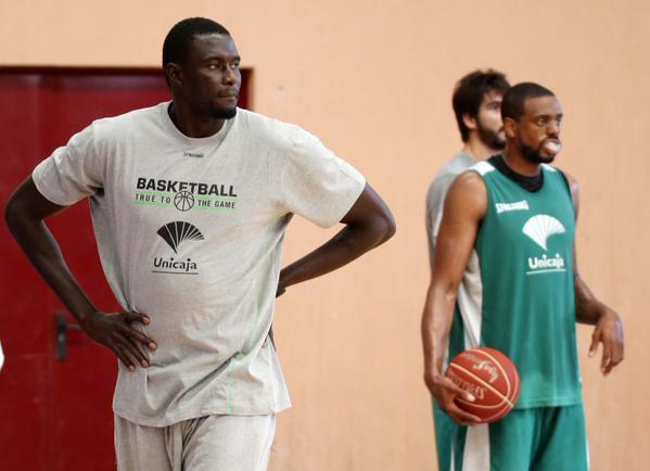 Boni Ndong, en el entrenamiento del equipo.