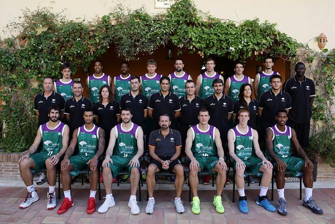 Foto de familia del Unicaja 15/16.