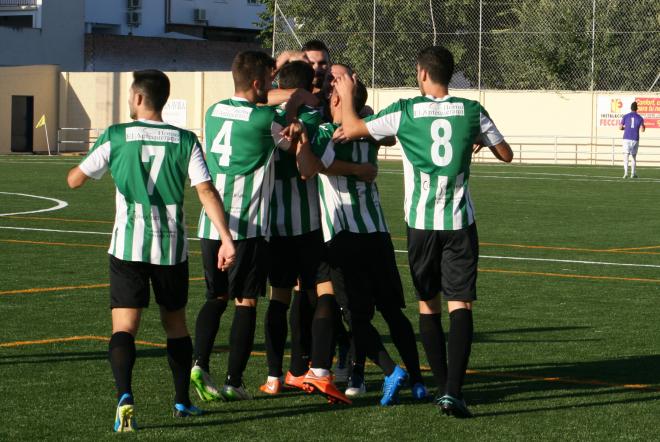 Así celebró el 0-1 el Antequera.