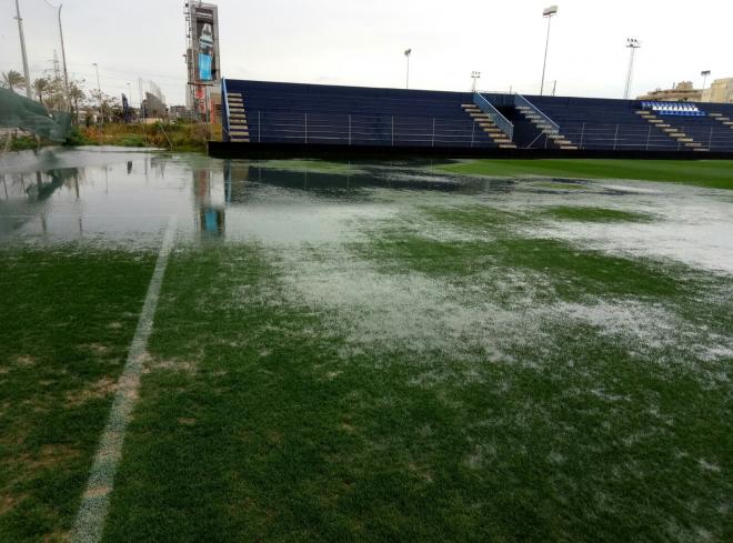 Así dejaron las lluvias el Campo de la Federación.