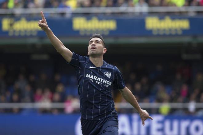 Charles, celebrando su gol en Villarreal.