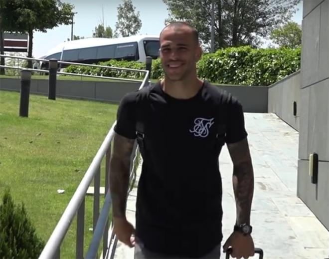 Sandro, llegando a Las Rozas.