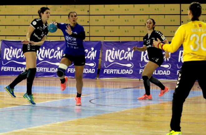 Bea Puertas, ante el Alcobendas (Foto: R.Romero / RF Málaga).