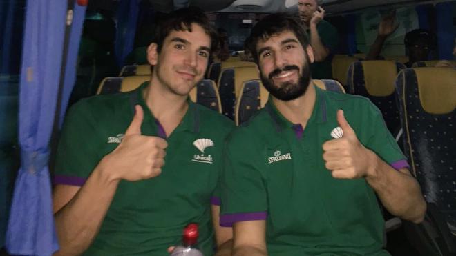 Carlos Suárez y Dani Díez, en el viaje.