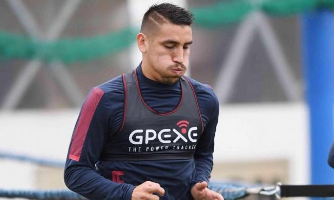 Centurión, entrenando con el Genoa.