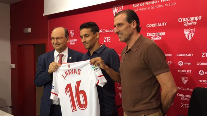 Castro, Arias y Navas, en la presentación de este último.