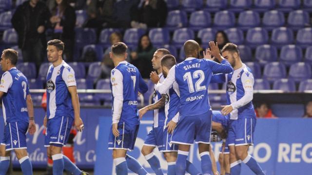 Adrián celebra su gol.