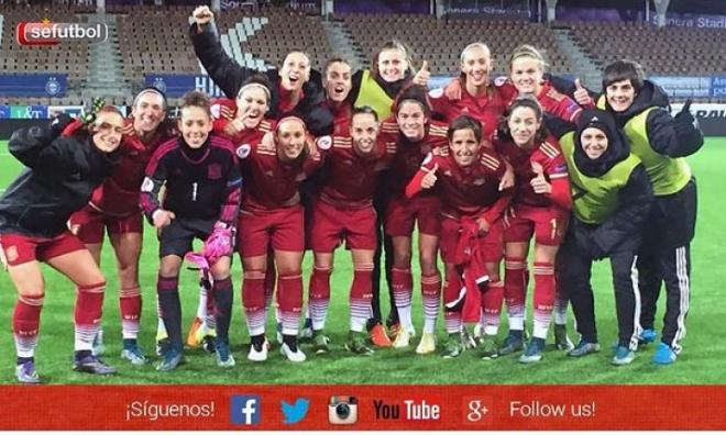 Las jugadoras españolas celebran el triunfo (FOTO: SeFutbol).