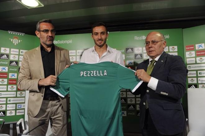 Pezzella no jugará ante la Real Sociedad.