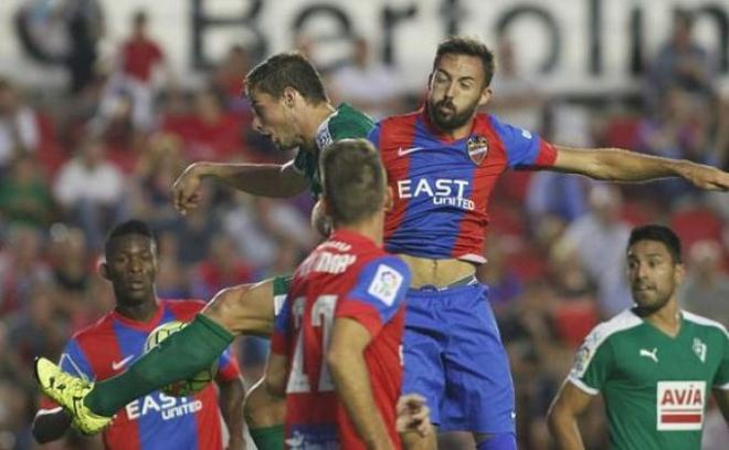 Levante y Eibar se repartieron los puntos en Valencia.