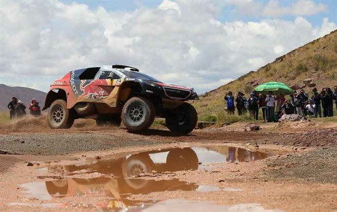 Loeb se impuso en la categoría de coches.