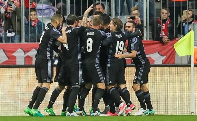 Los jugadores del Real Madrid celebran un gol en el Allianz Arena.
