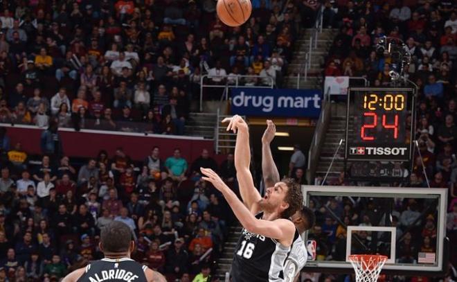 Gasol, en el duelo ante los Cavs.