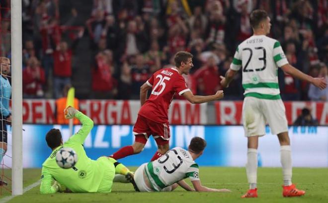Müller celebra el gol que abría el marcador (Foto: FCB).