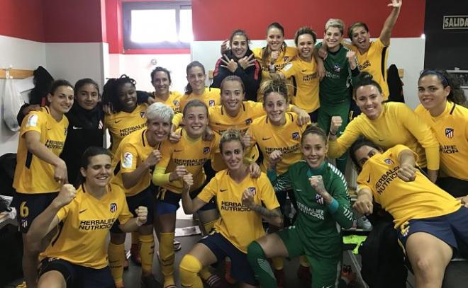 Las jugadoras del Atlético celebran el triunfo en el vestuario.