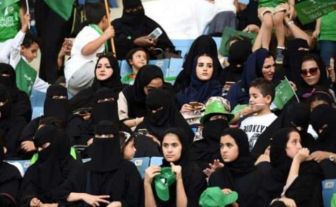 Mujeres sauditas, durante un partido.