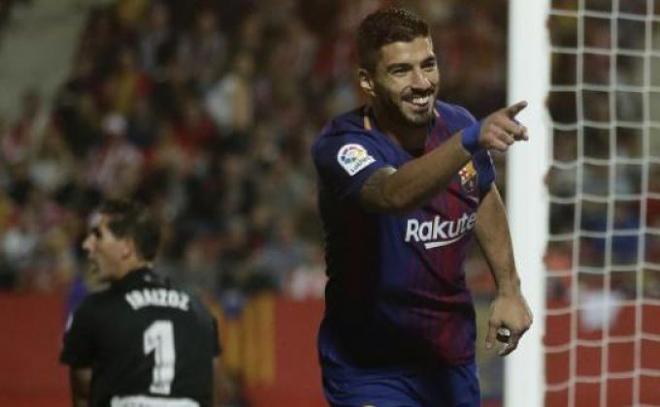 Luis Suárez celebra su gol ante el Girona.