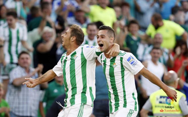 Joaquín y Sergio León celebrando un gol (Foto: Kiko Hurtado).