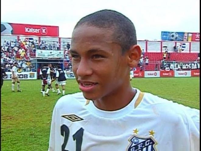 Neymar, con la camiseta del Santos.
