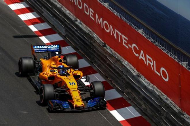 Alonso, durante los entrenamientos en Mónaco.