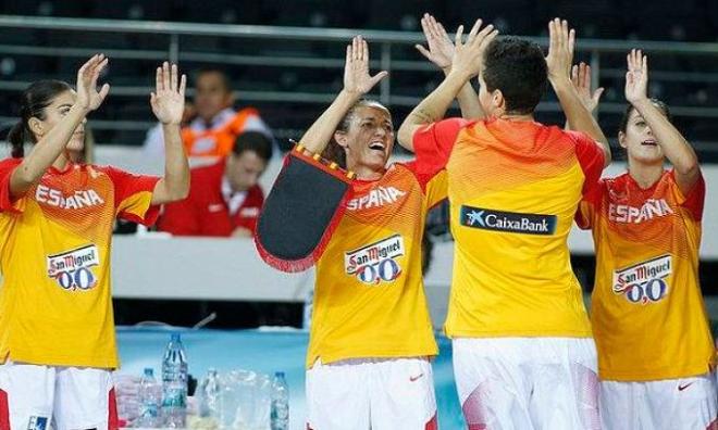 Las jugadoras españols celebran el triunfo (FOTO: FEB).