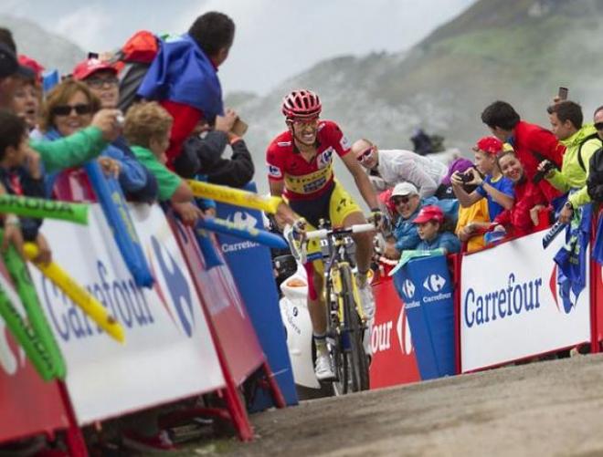 Contador, más líder tras ganar en La Farrapona.