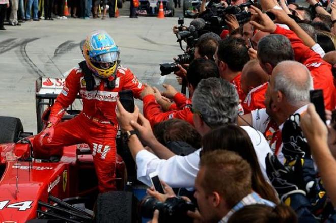 Alonso, más contento tras el podio en Hungría (FOTO: Ferrari).