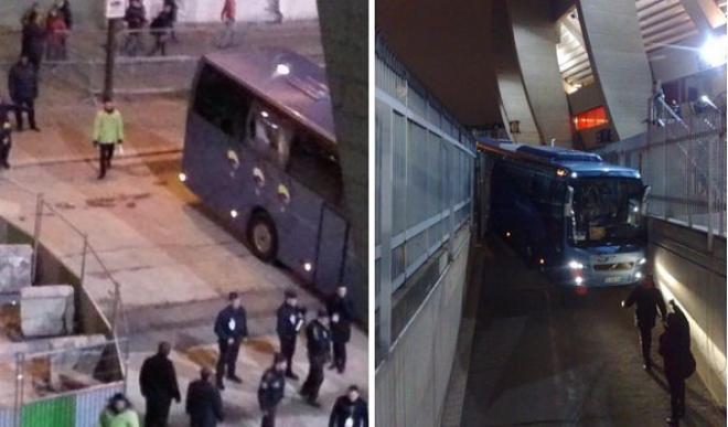 El autobús del Chelsea en el estadio.