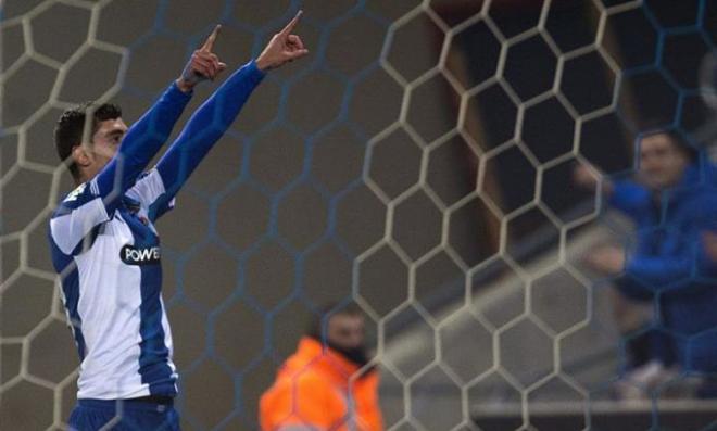 Jairo celebra su gol al Alavés.