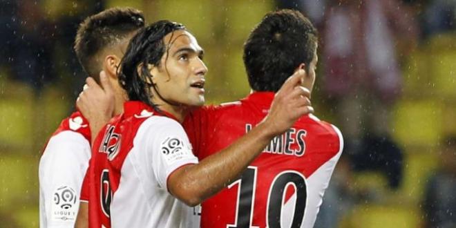 James y Falcao celebrando un gol con el Mónaco.