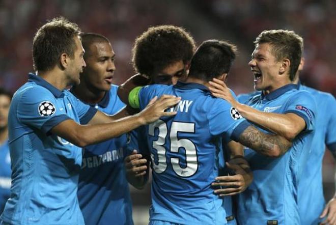 El Zenit celebrando un gol ante el Benfica en Champions.