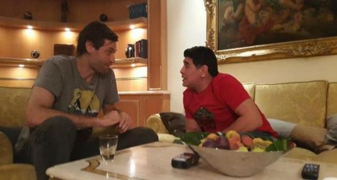Maradona fue entrevistado por Oberto.