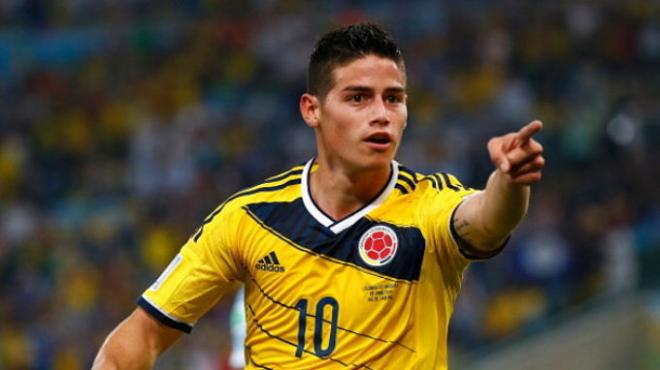Celebra un gol con la selección colombiana.