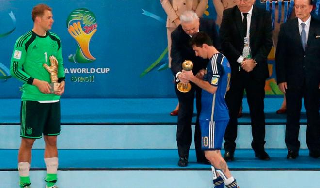 El argentino recibió el galardón tras perder la final ante Alemania.