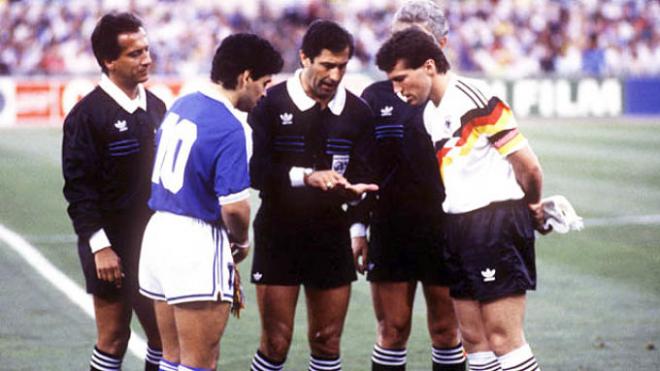 Maradona y Matthäus, capitanes en la final de 1990.