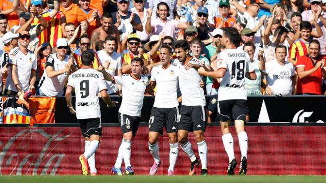 El Valencia pide la revancha copera al Espanyol.