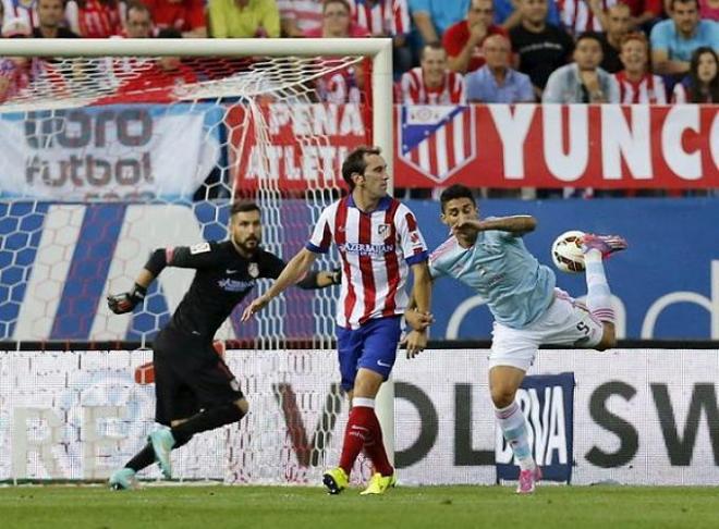 Detalle del argentino Pablo Hernández en el gol al Atleti.