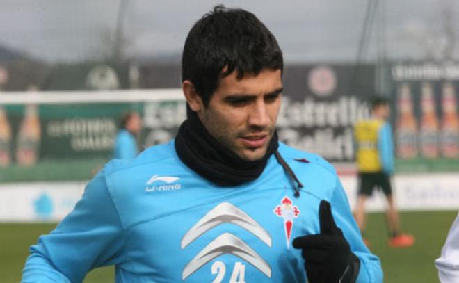 Augusto Fernández no se entrenó con el grupo.