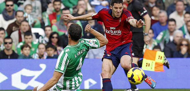 El jugador enfrentándose al Betis la temporada pasada.