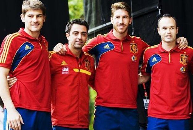 Casillas, Xavi, Ramos e Iniesta, en el punto de mira.