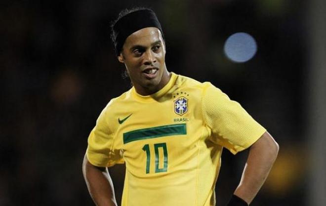 Ronaldinho se encuentra buscando equipo tras su última etapa en el Atlético Mineiro