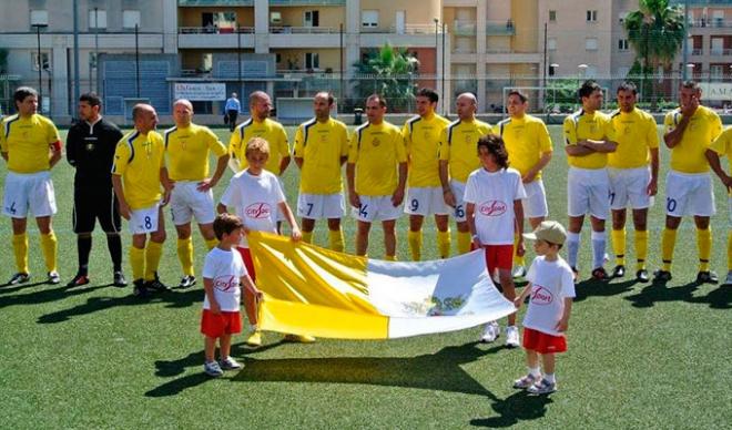 El fútbol está pegando fuerte en la Santa Sede.